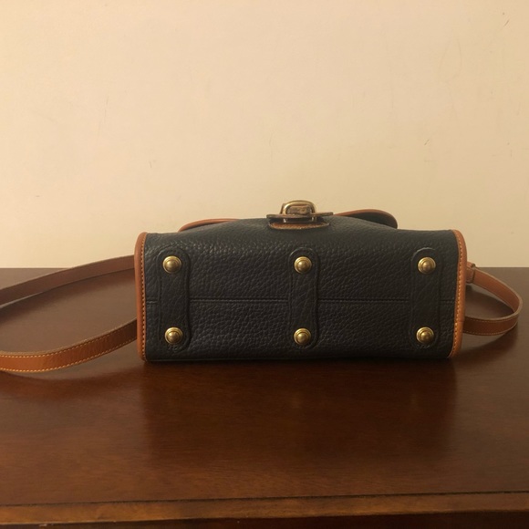 Vintage Dooney & Bourke Navy Blue Essex Bag - Picture 16 of 16